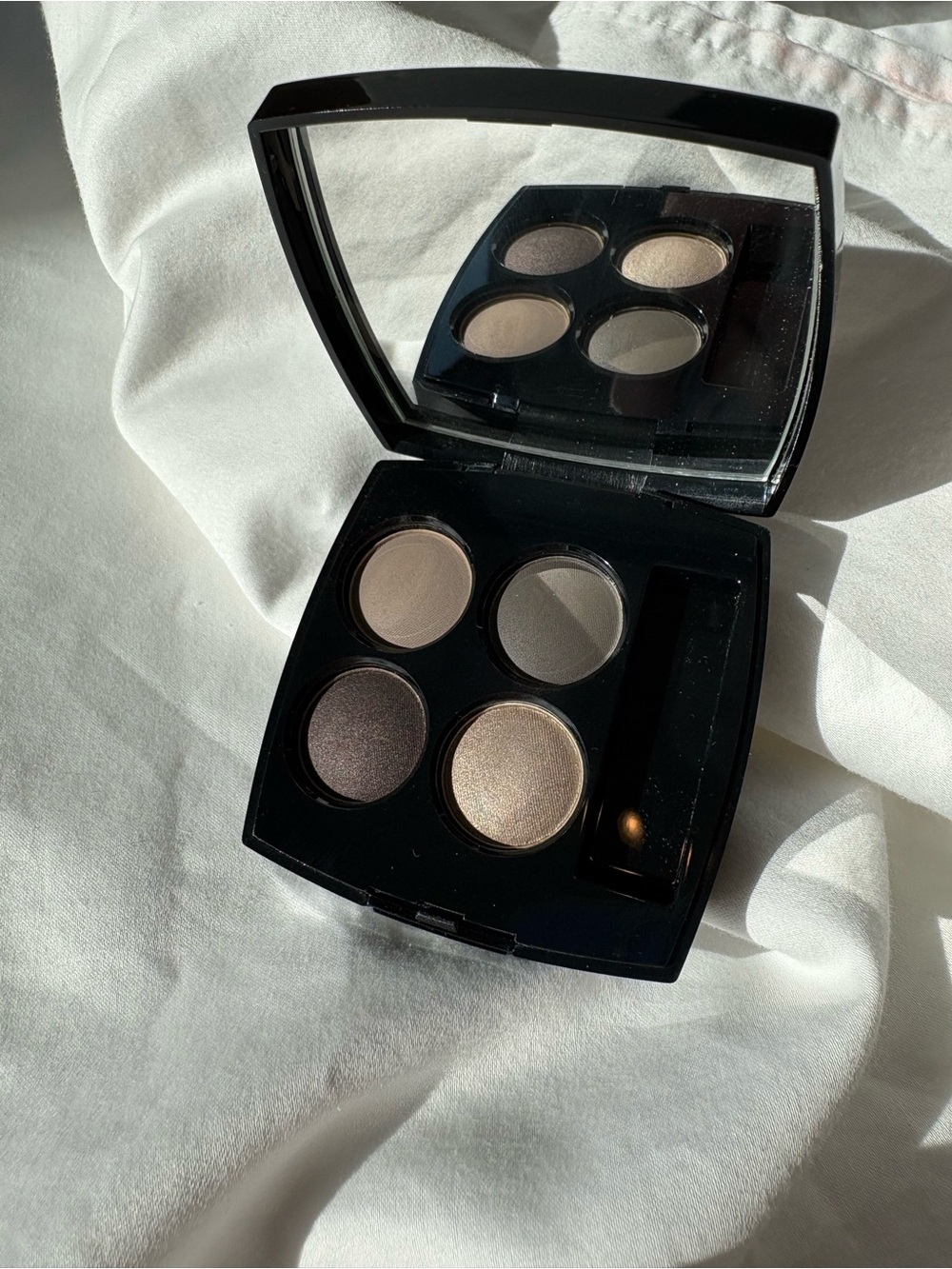 Chanel Les 4 Ombres Eyeshadow Palette, Blurry Grey 322, NWOT